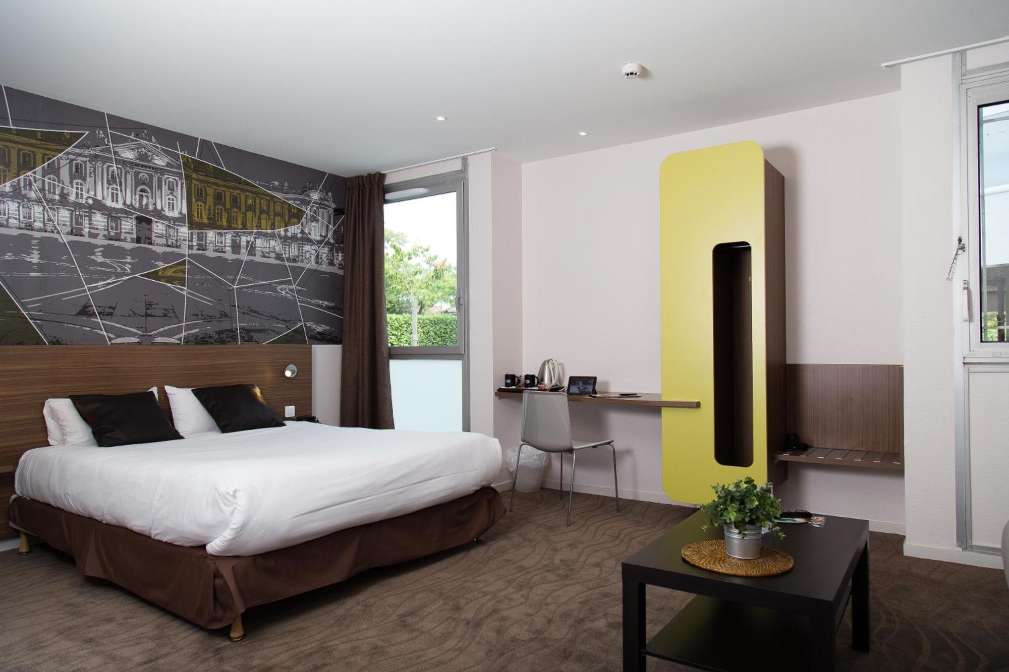 Brit Hotel Toulouse Colomiers - L'Esplanade Exterior foto