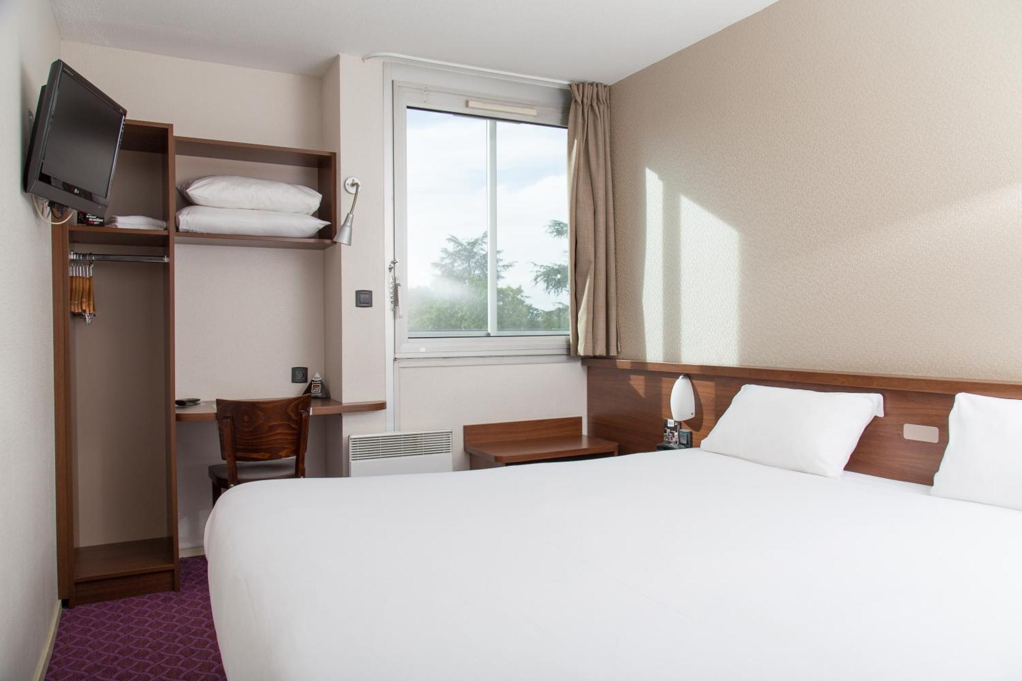 Brit Hotel Toulouse Colomiers - L'Esplanade Exterior foto