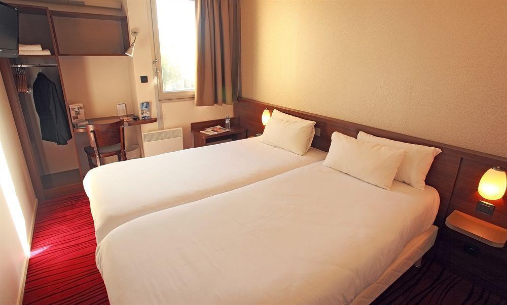 Brit Hotel Toulouse Colomiers - L'Esplanade Zimmer foto